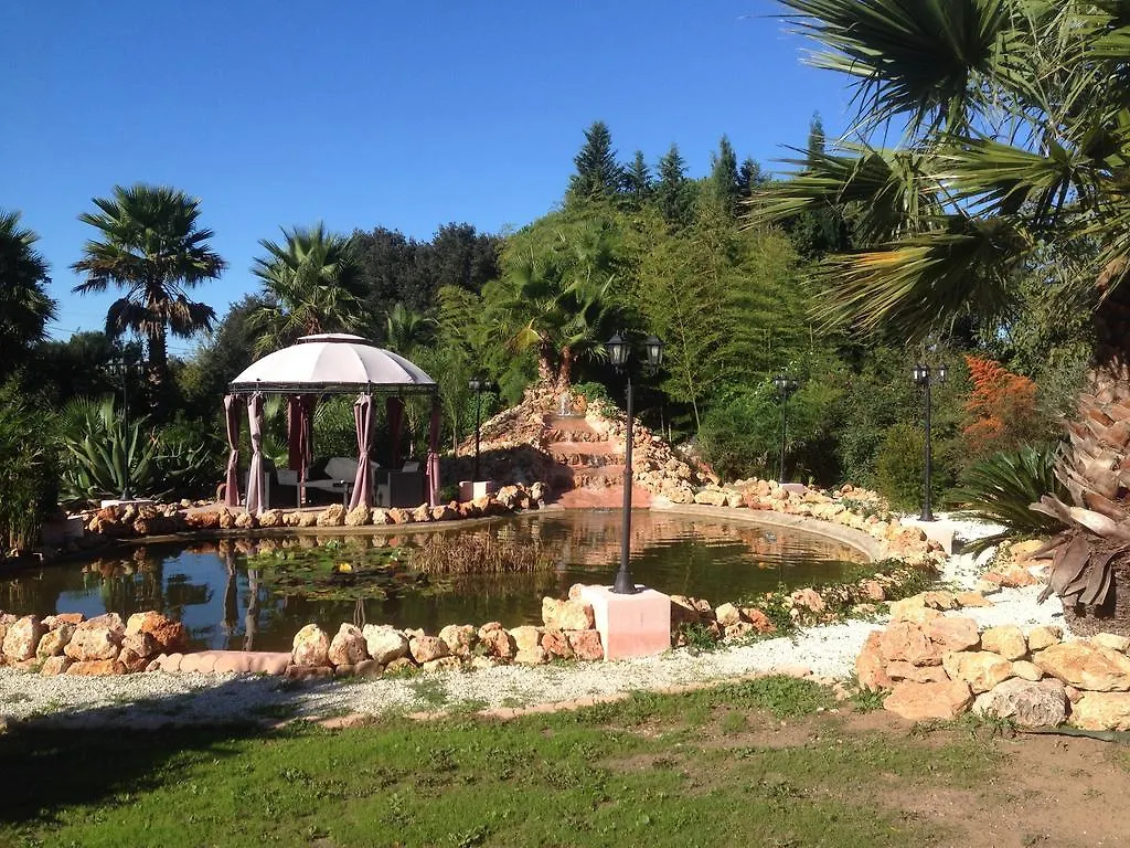 Le Verger De Sauvebonne 히에레 B&B