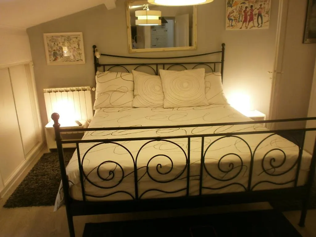 Le Verger De Sauvebonne 히에레 B&B